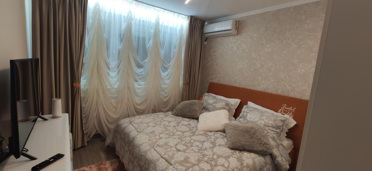 Casa Lux Apartment Букурещ Екстериор снимка